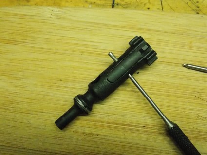 Removing Extractor from Bolt